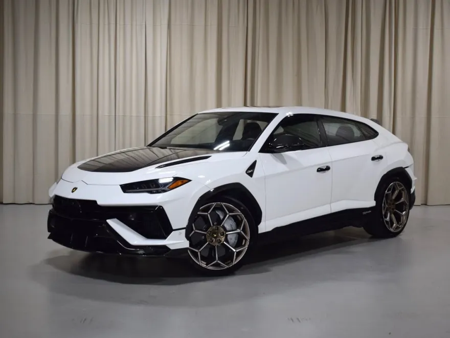 2024 Lamborghini Urus Performante photo 1