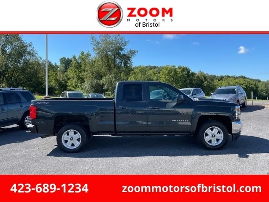 2017 Chevrolet Silverado 1500 LT photo 1