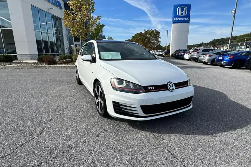 2016 Volkswagen Golf GTI SE photo 1