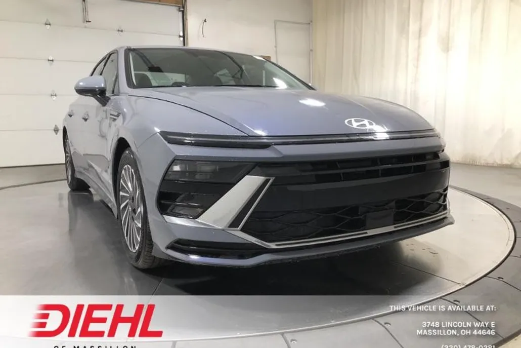 2025 Hyundai Sonata Hybrid SEL photo 1