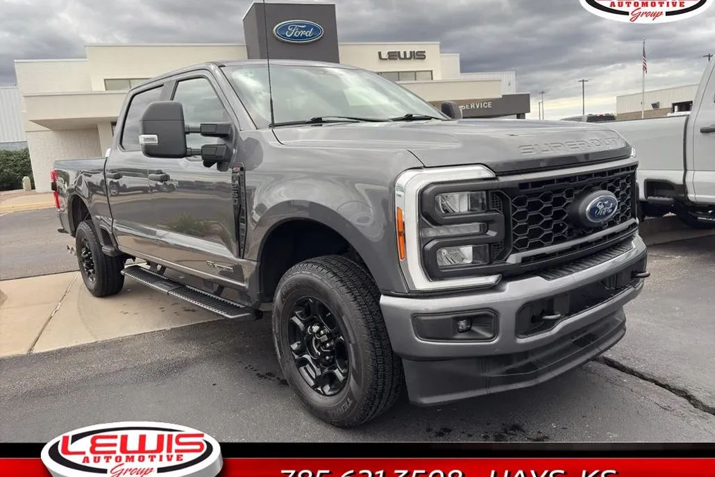 2023 Ford F-250 XL photo 1