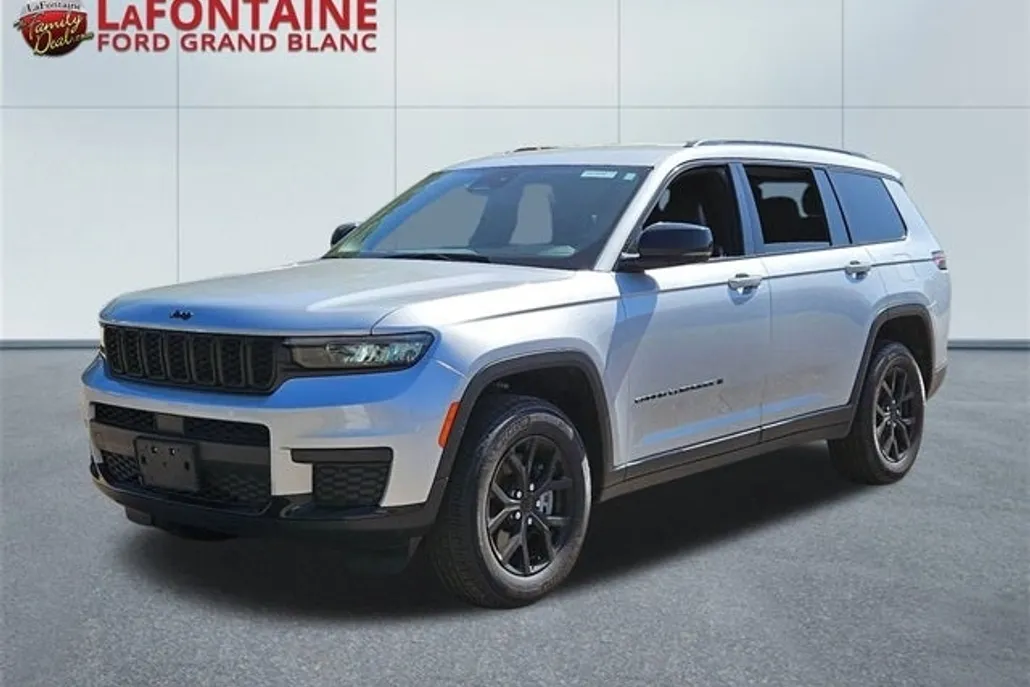 2024 Jeep Grand Cherokee Altitude photo 1
