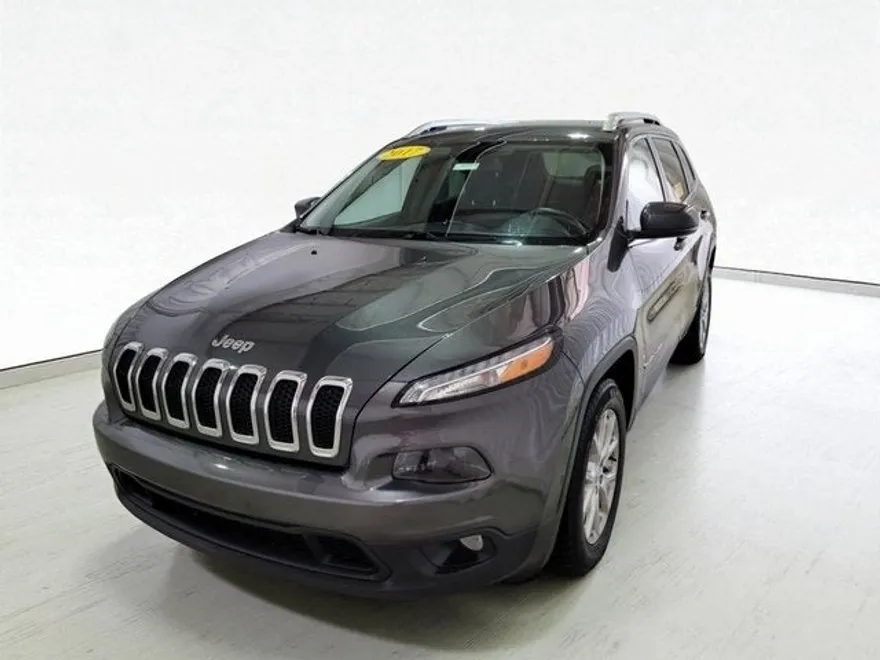 2017 Jeep Cherokee Latitude photo 1