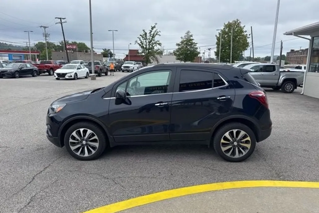 2022 Buick Encore Preferred photo 1