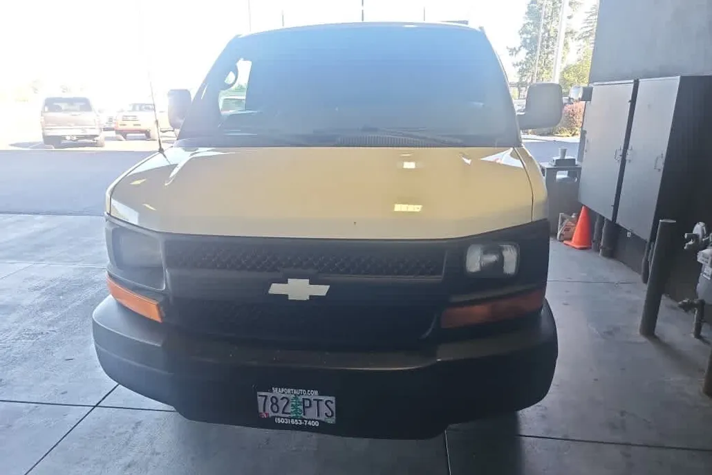 2011 Chevrolet Express Base photo 1