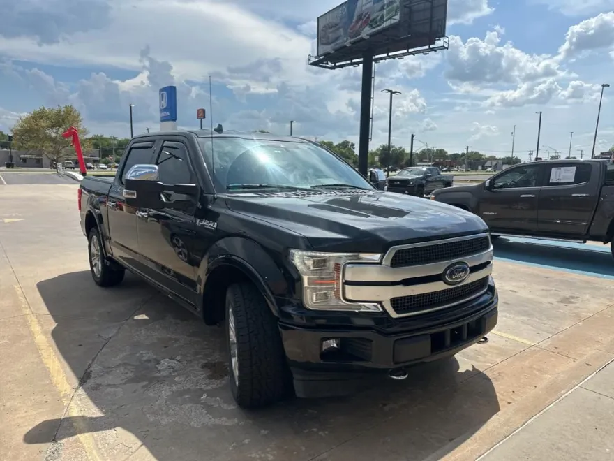2018 Ford F-150 Platinum photo 1