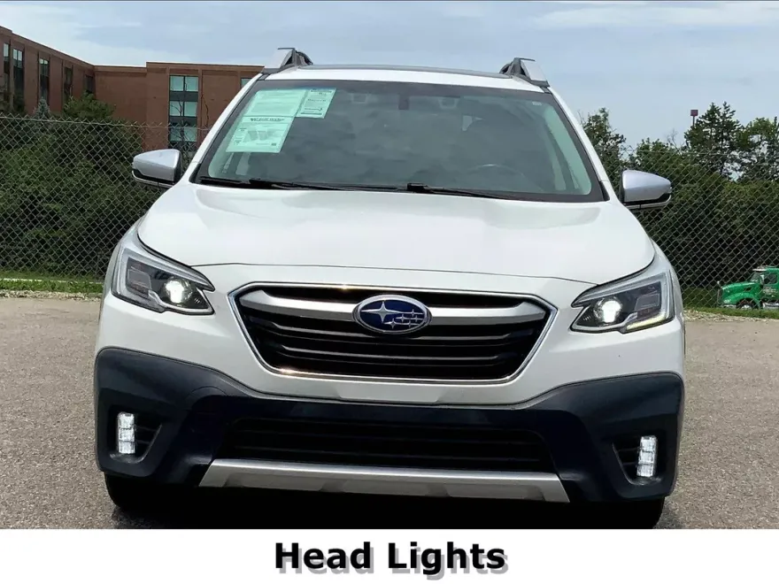 2020 Subaru Outback Touring XT photo 1