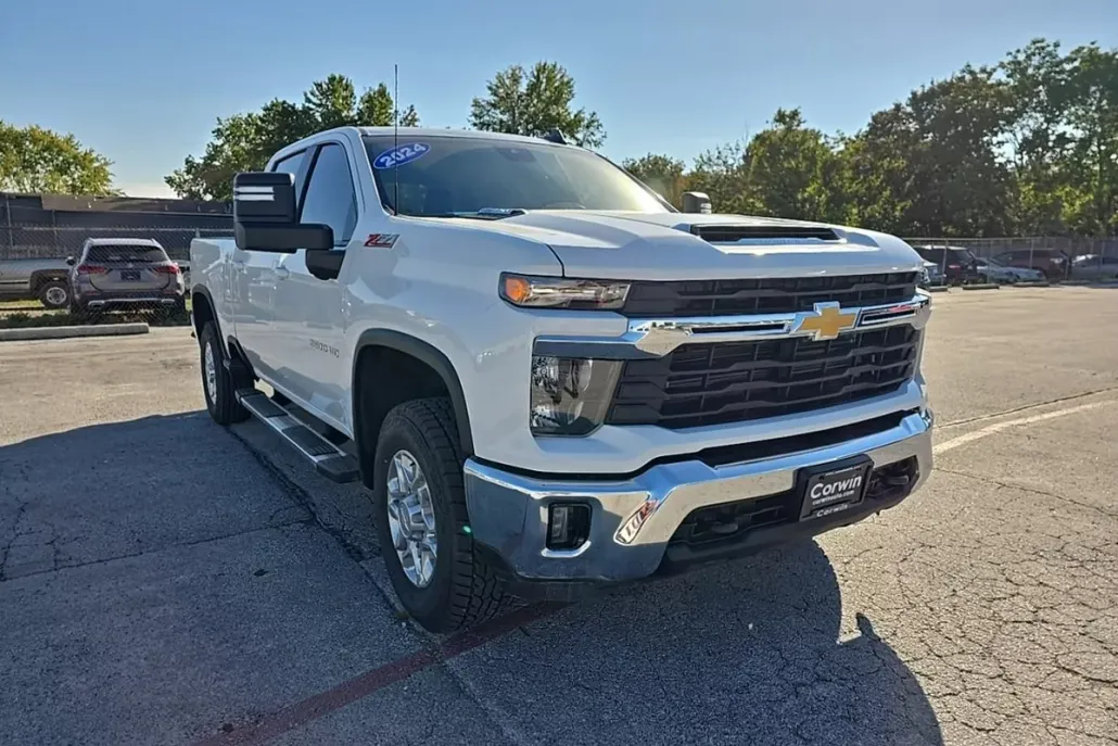 2024 Chevrolet Silverado 2500HD LT photo 1