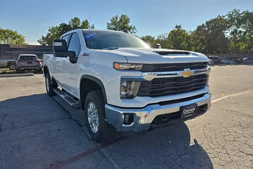 2024 Chevrolet Silverado 2500HD LT photo 1