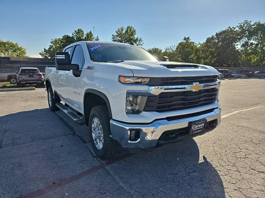 2024 Chevrolet Silverado 2500HD LT photo 1
