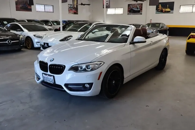 2017 Bmw 230i xDrive Convertible photo 1