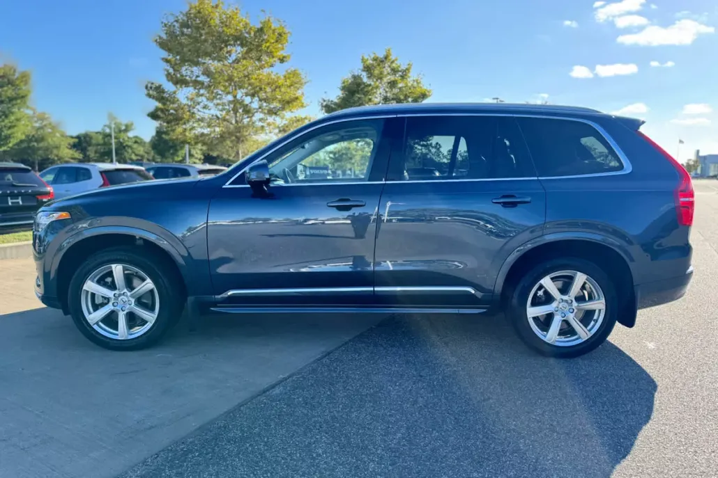 2024 Volvo XC90 B5 Core photo 1