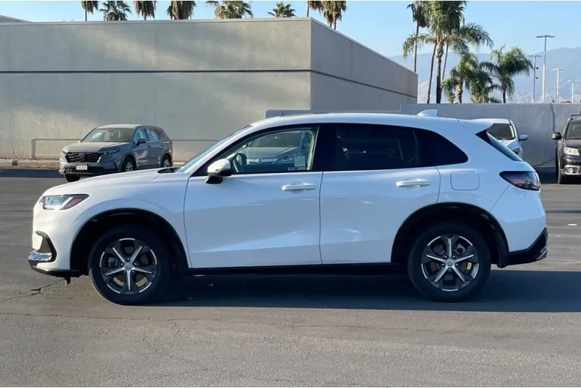 2024 Honda HR-V EX-L photo 1