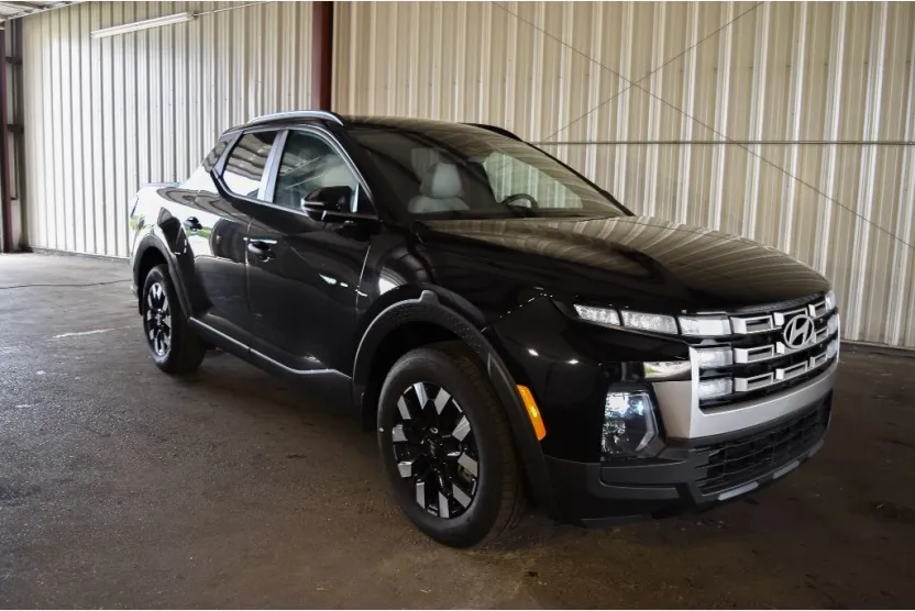2025 Hyundai Santa Cruz SEL Activity photo 1