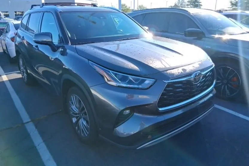2020 Toyota Highlander Platinum photo 1