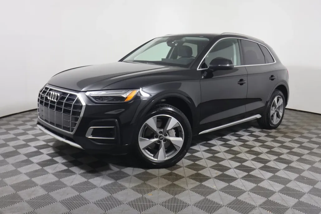 2023 Audi Q5 Premium 40 TFSI photo 1