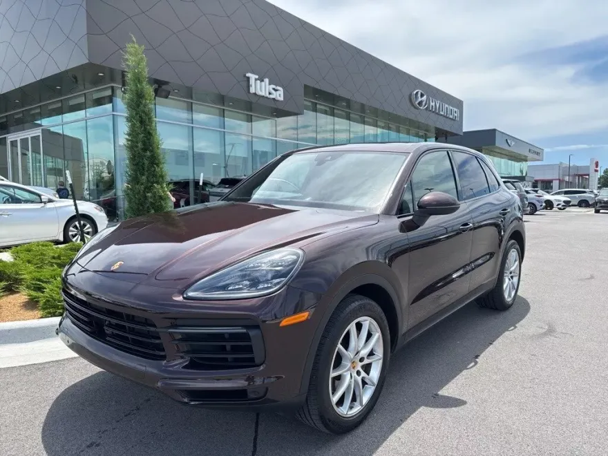 2019 Porsche Cayenne Base photo 1