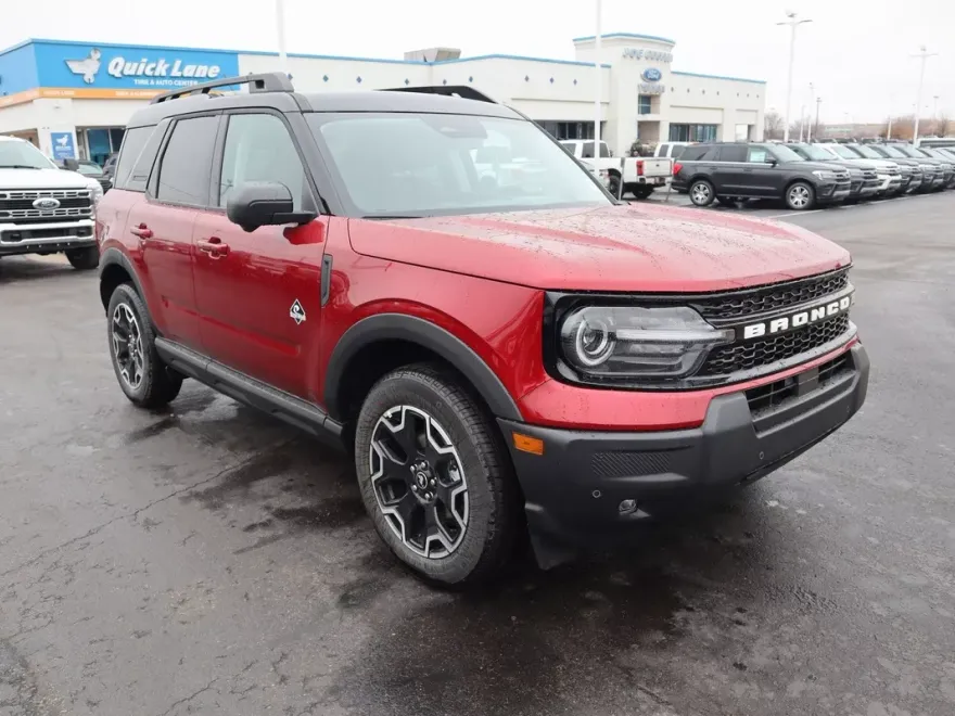 2025 Ford Bronco Sport Outer Banks photo 1