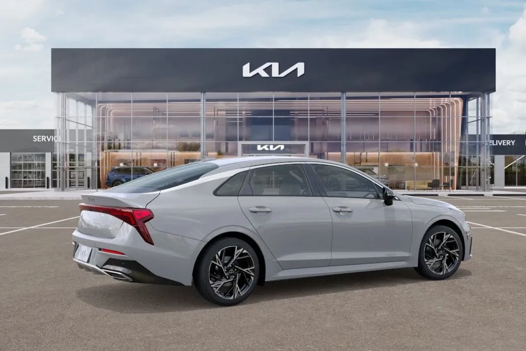 2026 Kia K5 GT-Line photo 1