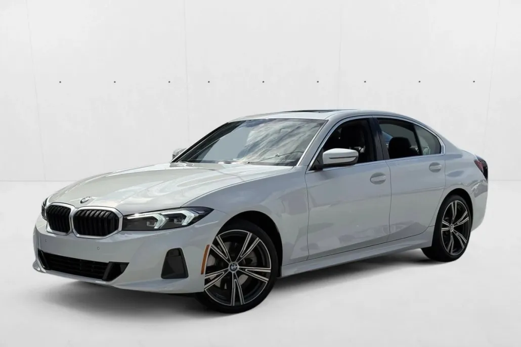 2024 Bmw 330i photo 1