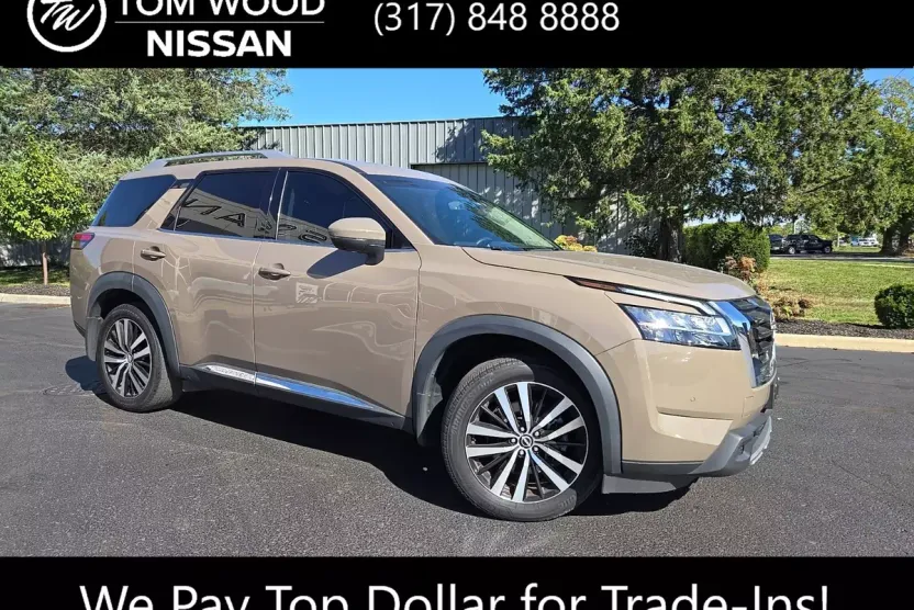 2023 Nissan Pathfinder Platinum photo 1