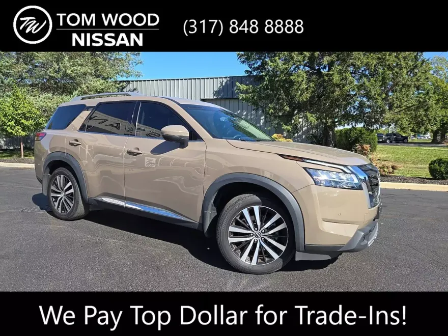 2023 Nissan Pathfinder Platinum photo 1
