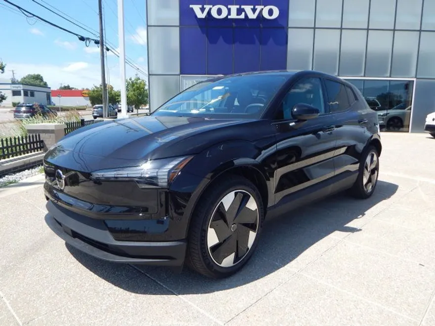 2025 Volvo EX30 Plus photo 1