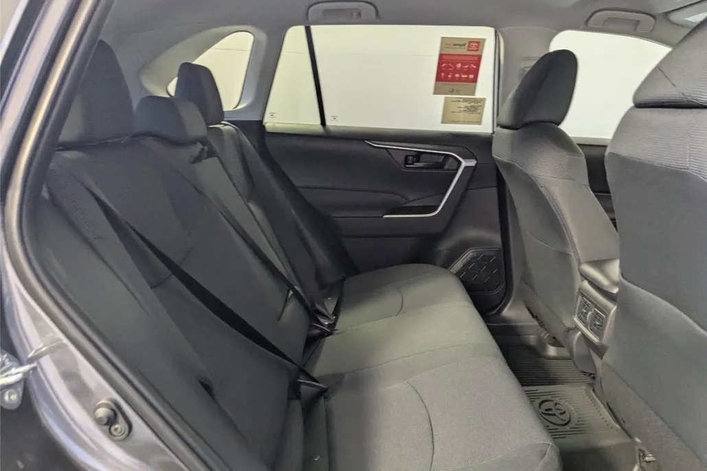 2025 Toyota RAV4 LE photo 1
