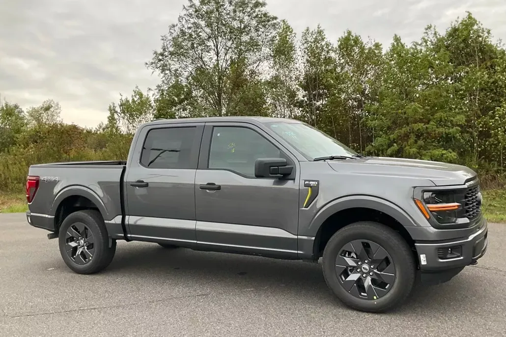 2025 Ford F-150 STX photo 1