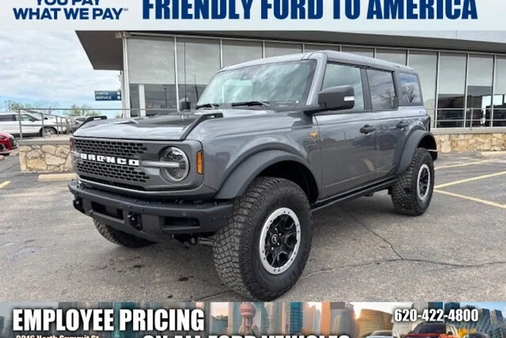 2024 Ford Bronco Badlands photo 1