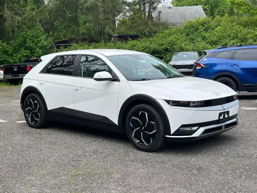 2024 Hyundai Ioniq 5 SEL photo 1