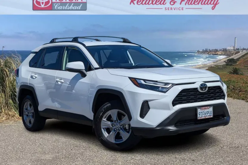 2025 Toyota RAV4 XLE photo 1