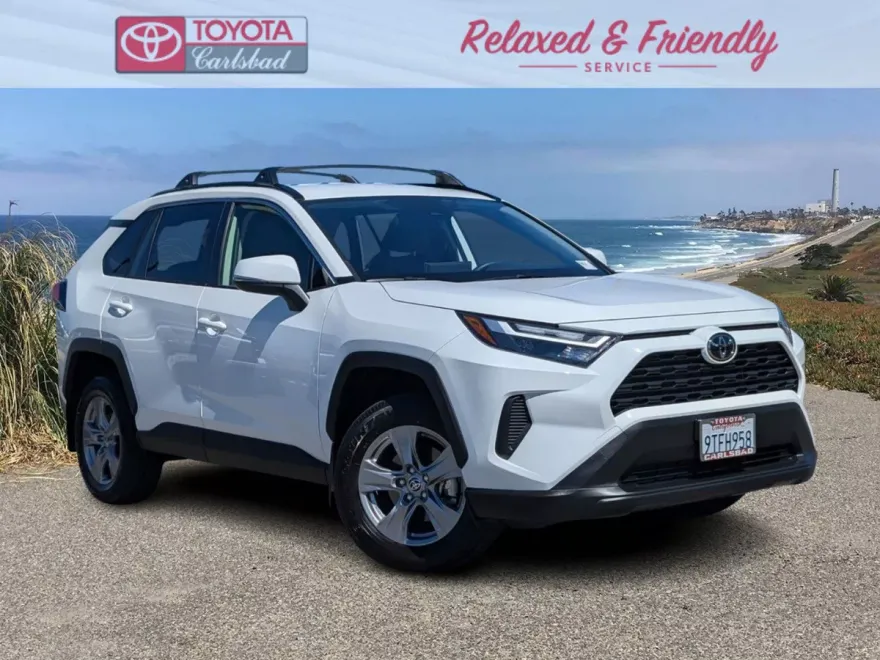 2025 Toyota RAV4 XLE photo 1