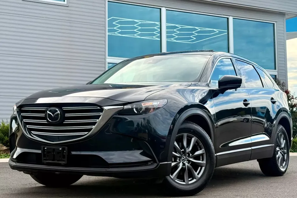 2023 Mazda CX-9 Touring photo 1