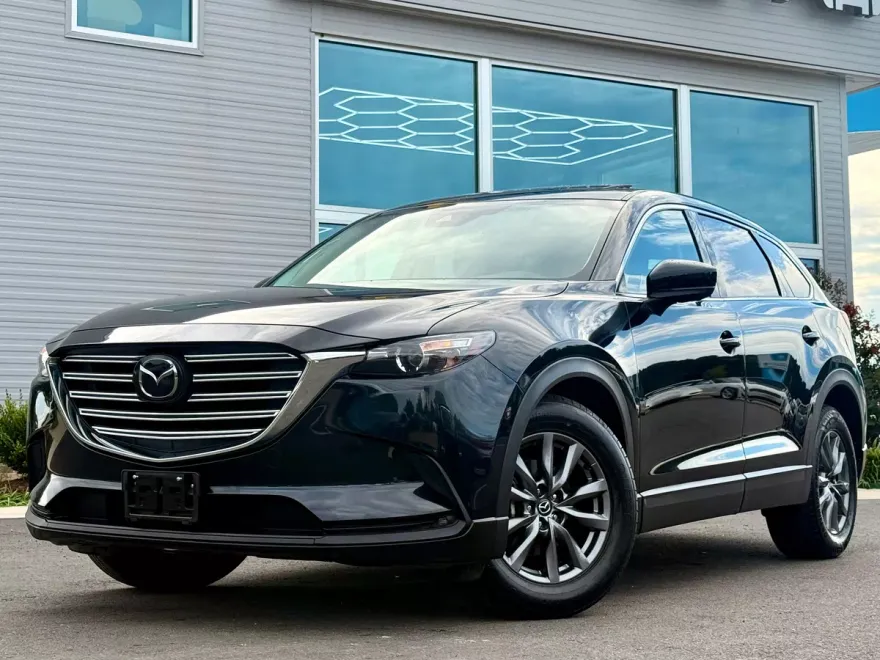 2023 Mazda CX-9 Touring photo 1