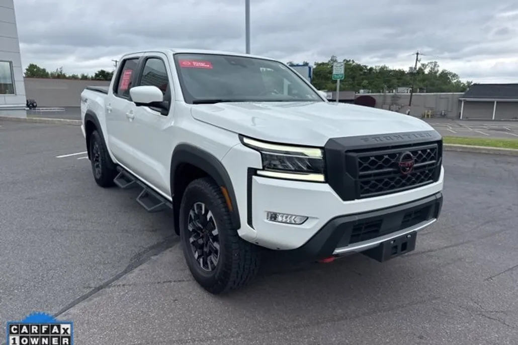 2023 Nissan Frontier Crew Cab PRO-4X photo 1