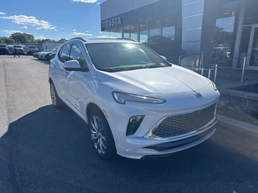 2026 Buick Encore GX Avenir photo 1