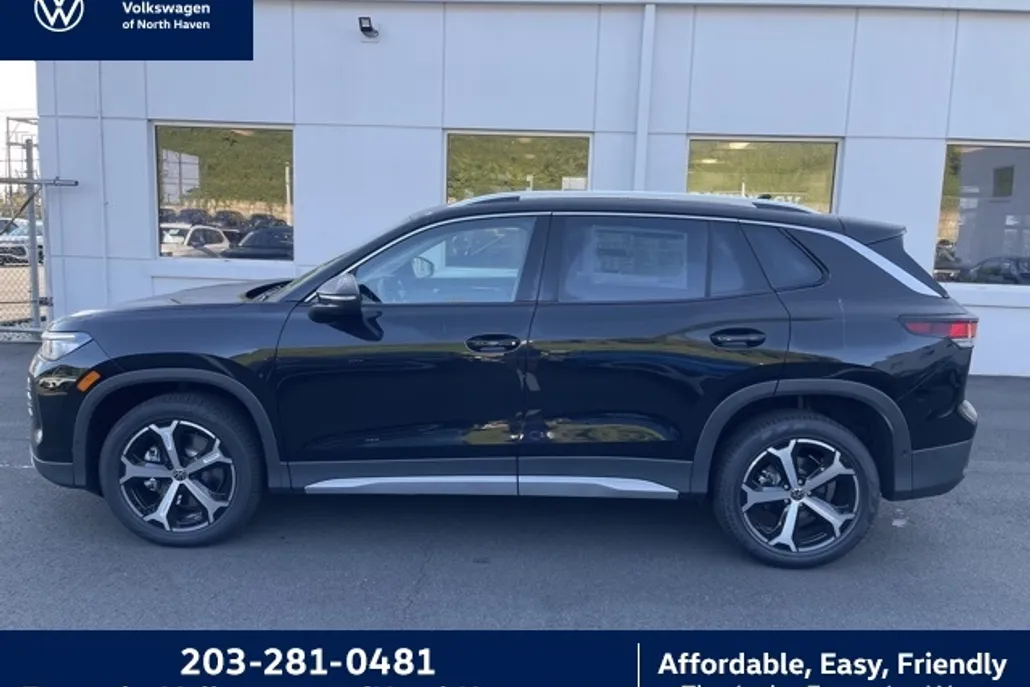 2025 Volkswagen Tiguan SE photo 1