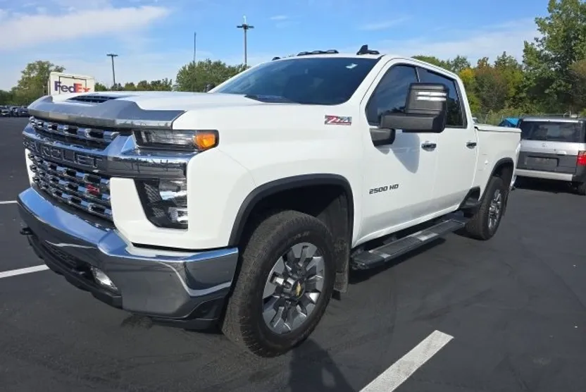 2022 Chevrolet Silverado 2500HD LT photo 1