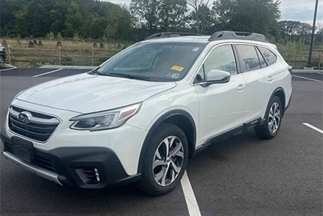 2021 Subaru Outback Limited photo 1