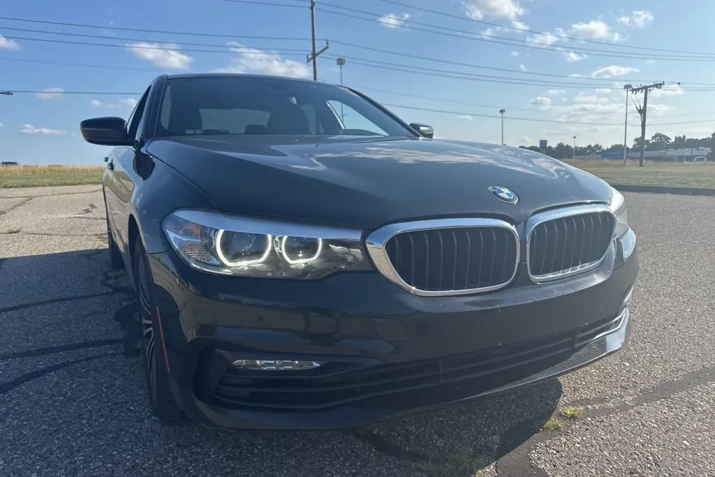 2017 Bmw 530i xDrive photo 1