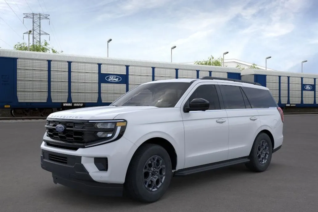 2025 Ford Expedition photo 1