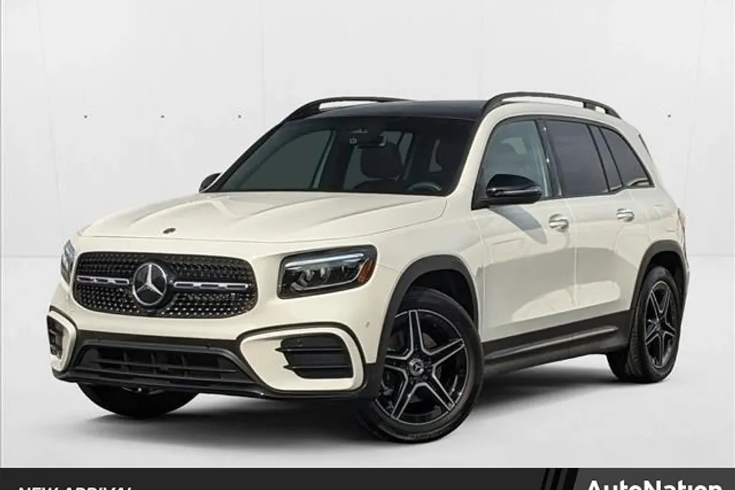 2024 Mercedes Benz GLB 250 photo 1