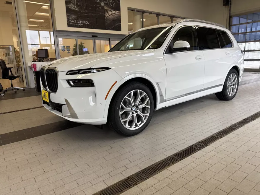 2025 Bmw X7 xDrive40i photo 1