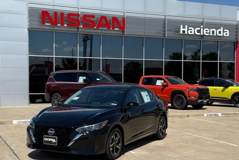 2025 Nissan Sentra SV photo 1