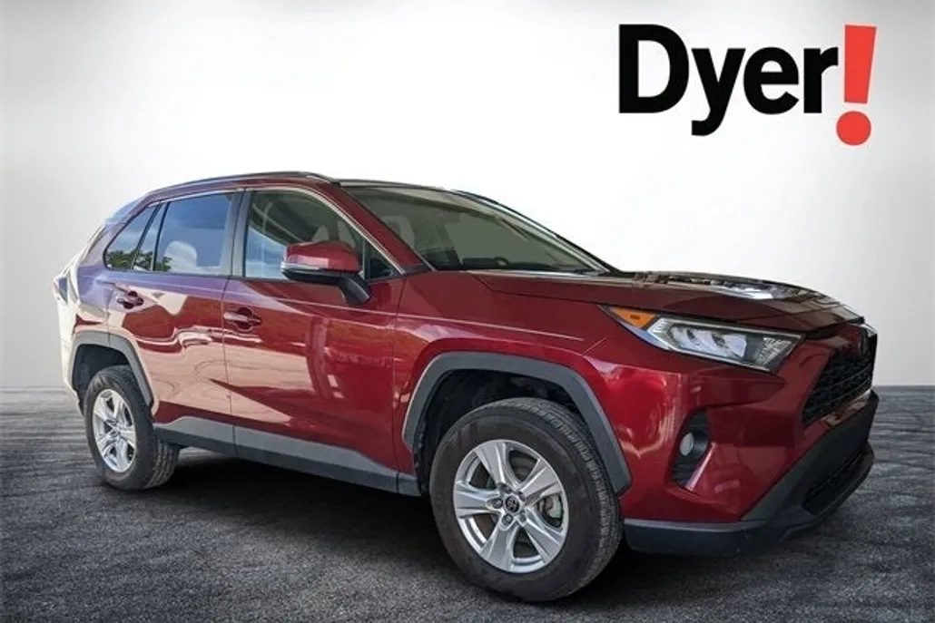 2021 Toyota RAV4 XLE photo 1