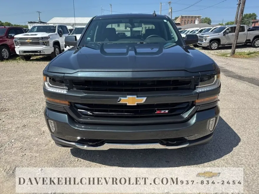 2018 Chevrolet Silverado 1500 LT photo 1
