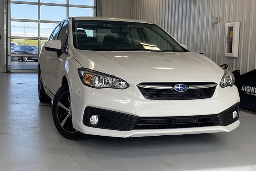 2020 Subaru Impreza Premium photo 1