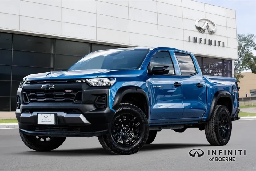 2024 Chevrolet Colorado Trail Boss photo 1