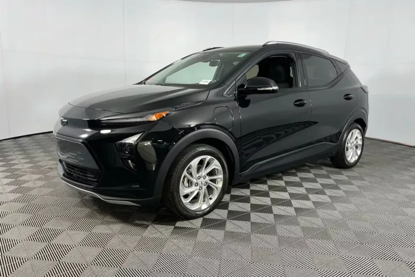 2023 Chevrolet Bolt EUV photo 1